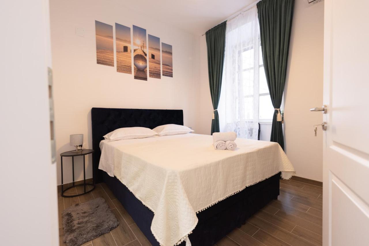 Throne Of Dubrovnik Room 1 Luaran gambar